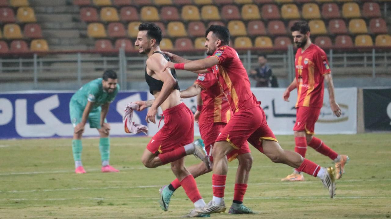 فولاد 1-0 پیکان؛ تیمِ یحیی در شب حضور تاریخی زنان، جان دوبارهای گرفت