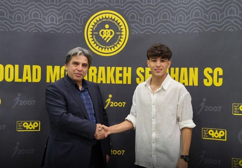 آریا شفیع دوست: این زخم آمد که قوی‌ترم کند!