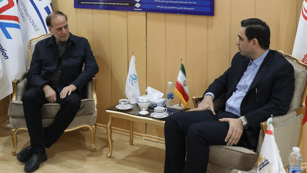 دیدار یکی از نامآشناترین شاعران کشور با رییس فدراسیون والیبال