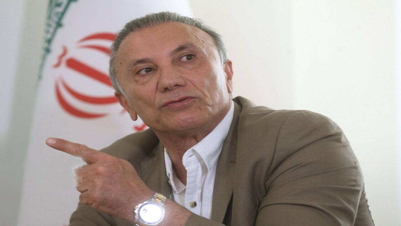 تقسیم پاداش از سوی یک بازیکن کار درستی نیست/ پرسپولیس نیاز به خون تازه‌ای دارد
