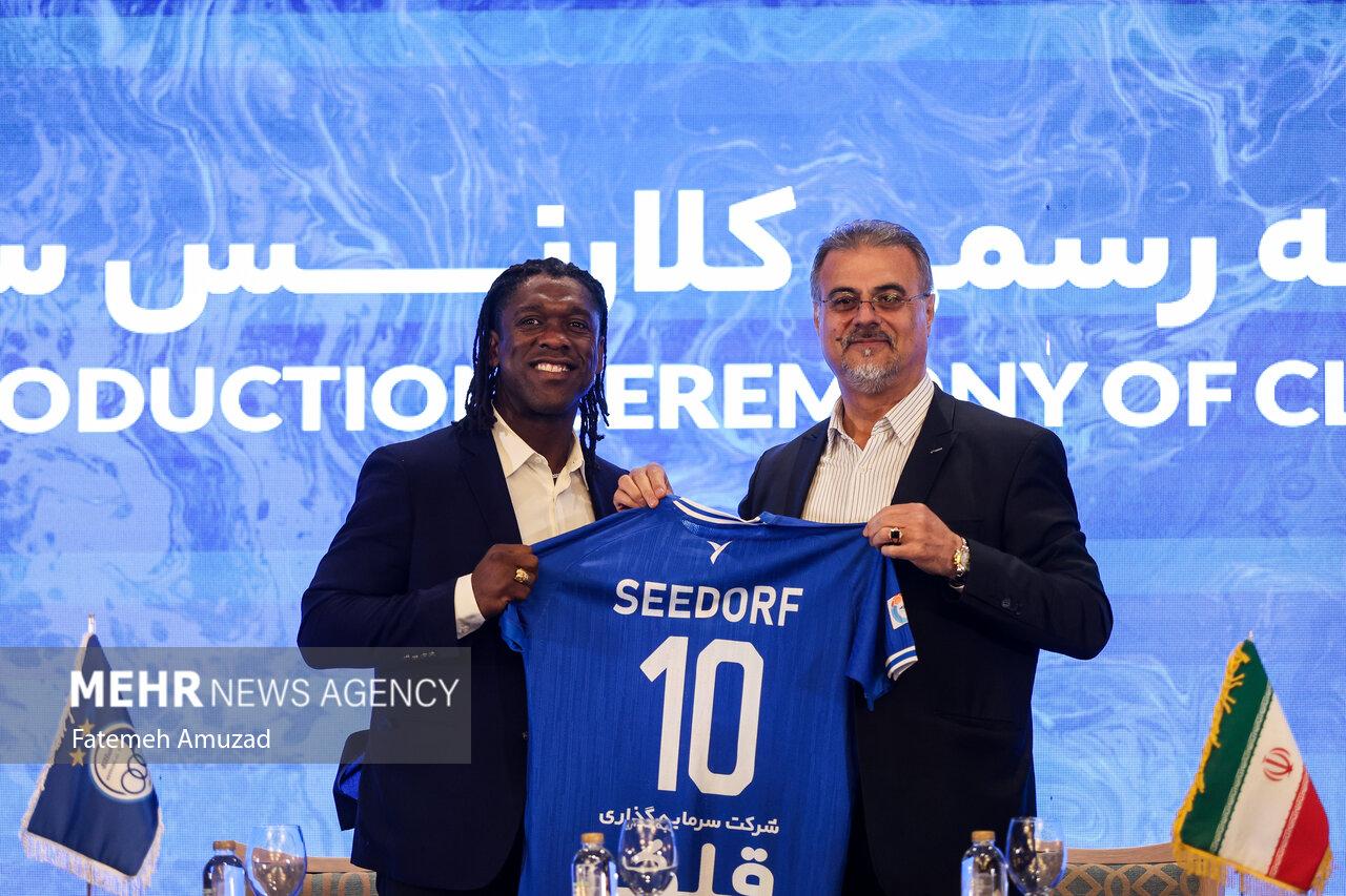 مسئولان باشگاه استقلال با اسم «سیدورف» سر هواداران کلاه نگذارند!