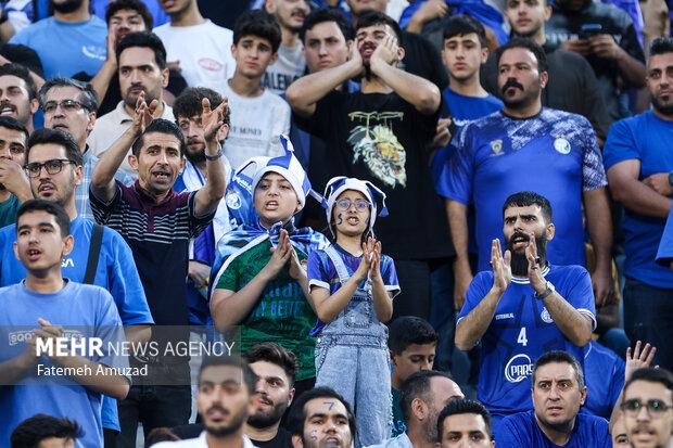 مدیران استقلال از دشمن هم بدتر هستند؛ حاضرم با آنها مناظره کنم