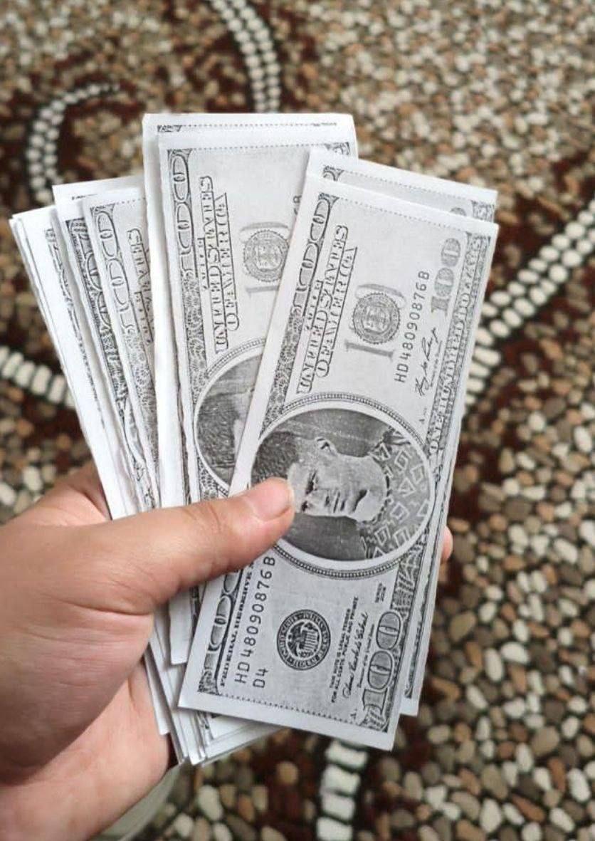 دلارهای پیام نیازمند