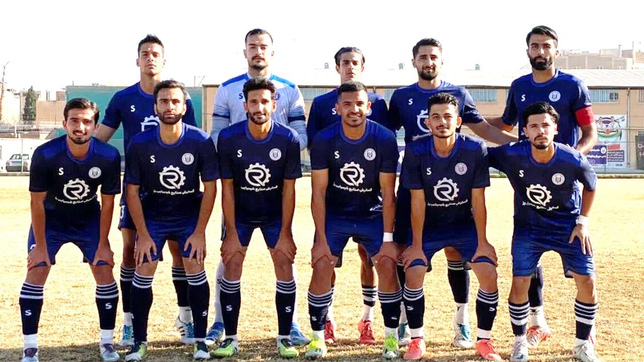 شاهکار داوری در لیگ دستههای پایین؛ کمک داور پنالتی گرفت و بازیکنان کتککاری کردند