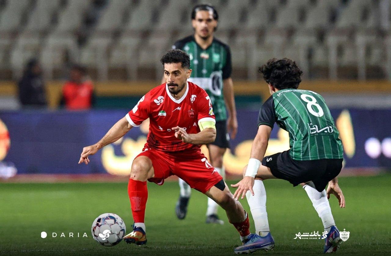 امید عالیشاه هافبک پرسپولیس مقابل خیبر خرم آباد