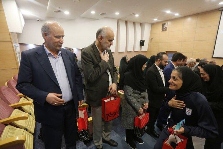 تاکید مهدی تاج بر تمرکز و آرامش تیم ملی فوتبال زنان در مسیر جام ملتها