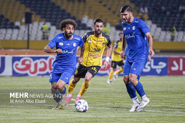 کامبک تاریخی چادرملو و تداوم بحران پرسپولیس/ جنگ آبی و زرد در صدر