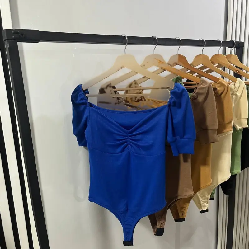 بدون موضوع