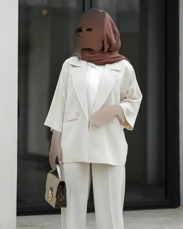 بدون موضوع