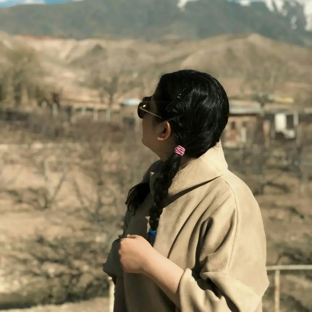 عکس نمایه