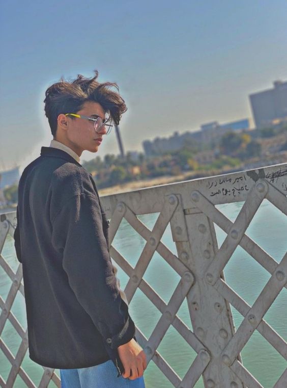 عکس نمایه