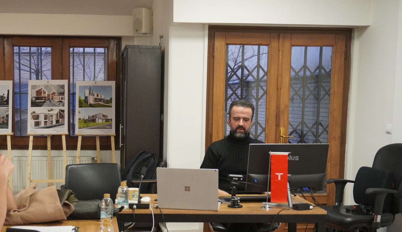 وحید احمدیان