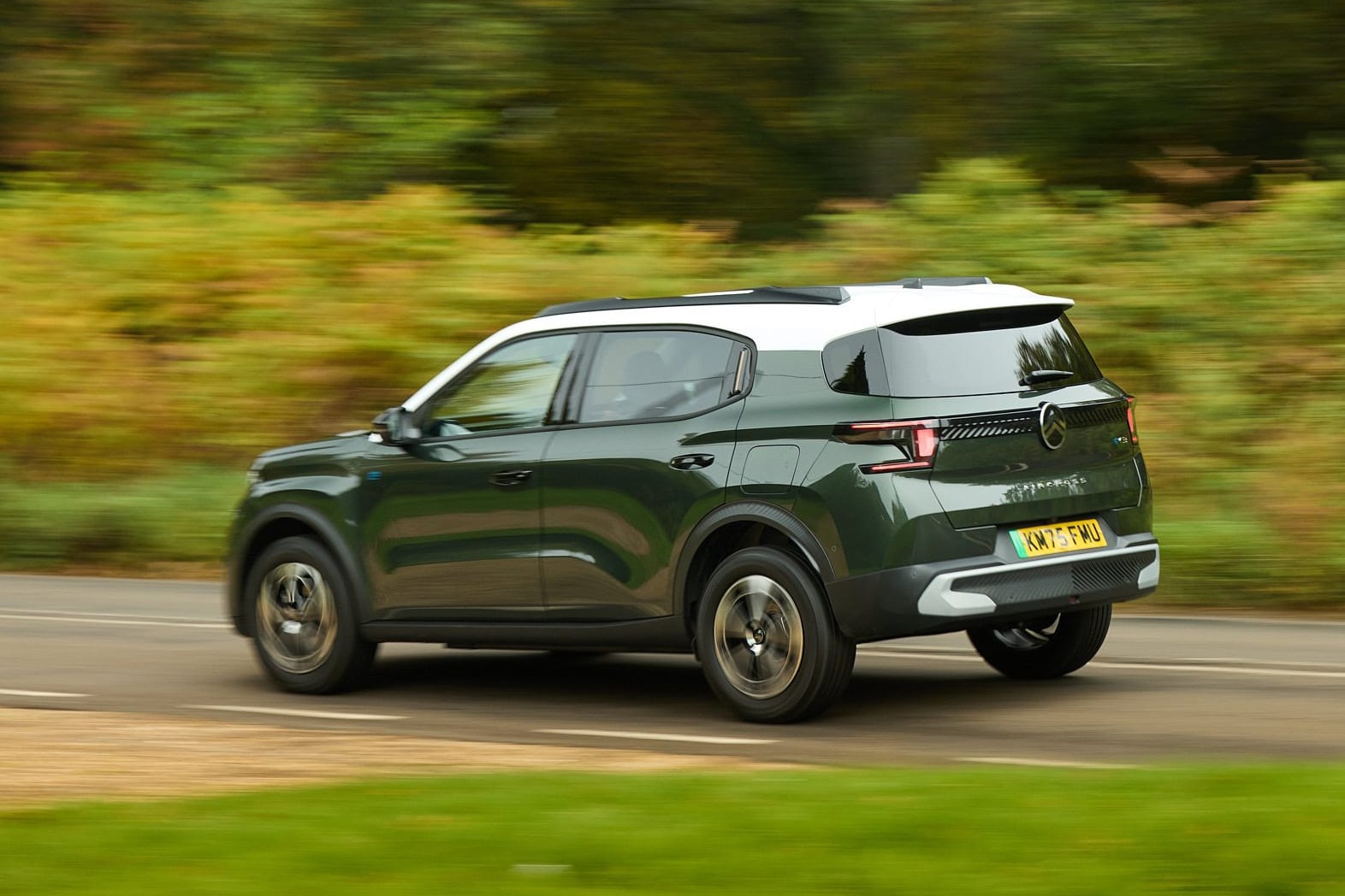 شتاب‌گیری سیتروئن e-C3 Aircross در جاده