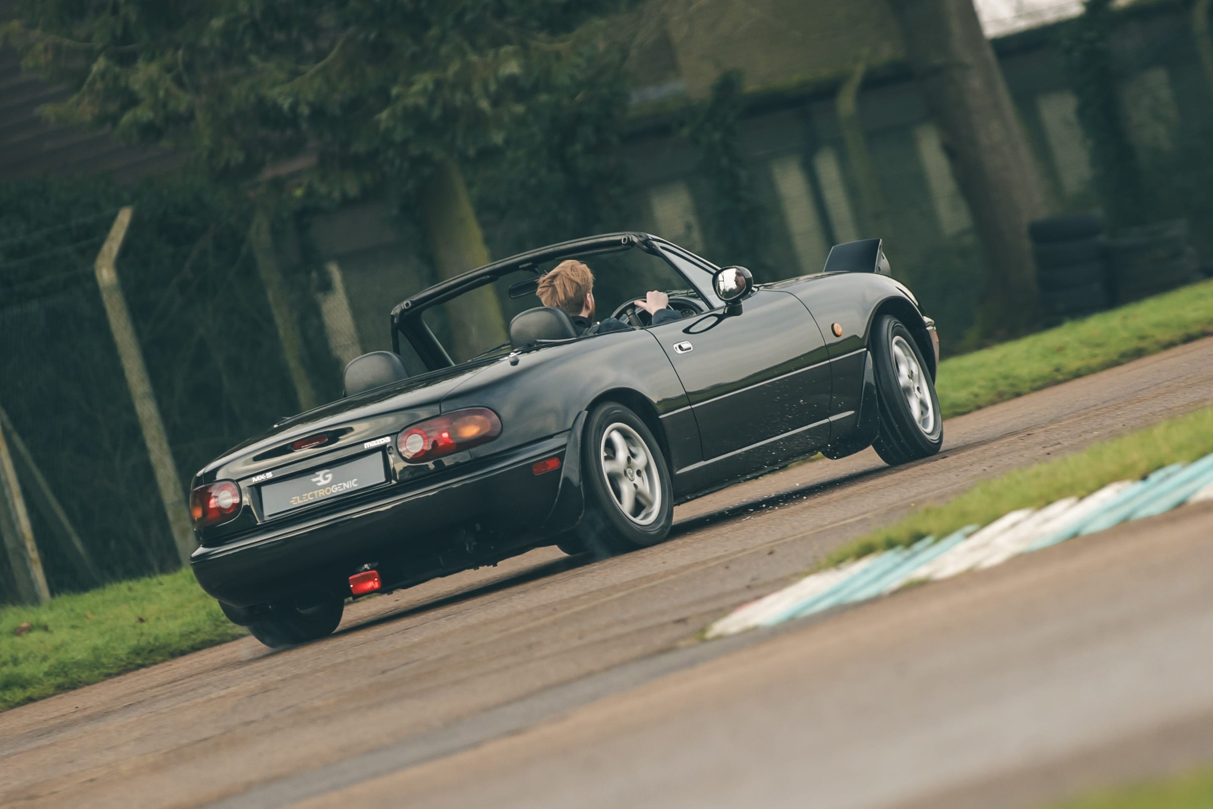 سواری و هندلینگ مزدا MX-5 الکتریکی
