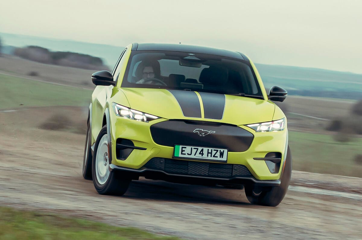 نمای جلو فورد موستانگ Mach-E Rally در تست سال 2025