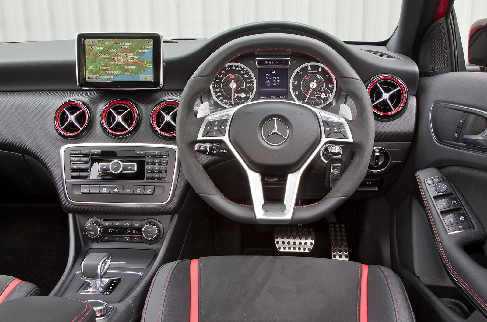 داشبورد مرسدس AMG A45