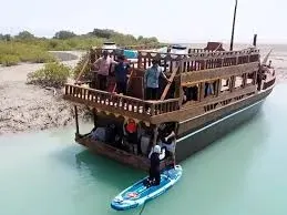 رزرو لنج تفریحی در جنگل حرا قشم و قایق سواری میان مانگروها
