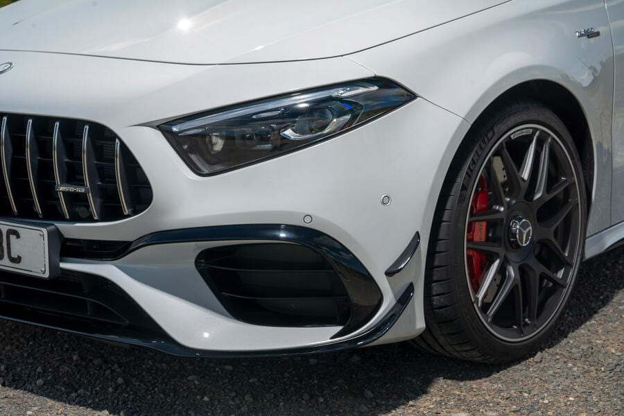 چراغ جلو جدید مرسدس-AMG A45 S پس از فیس‌لیفت
