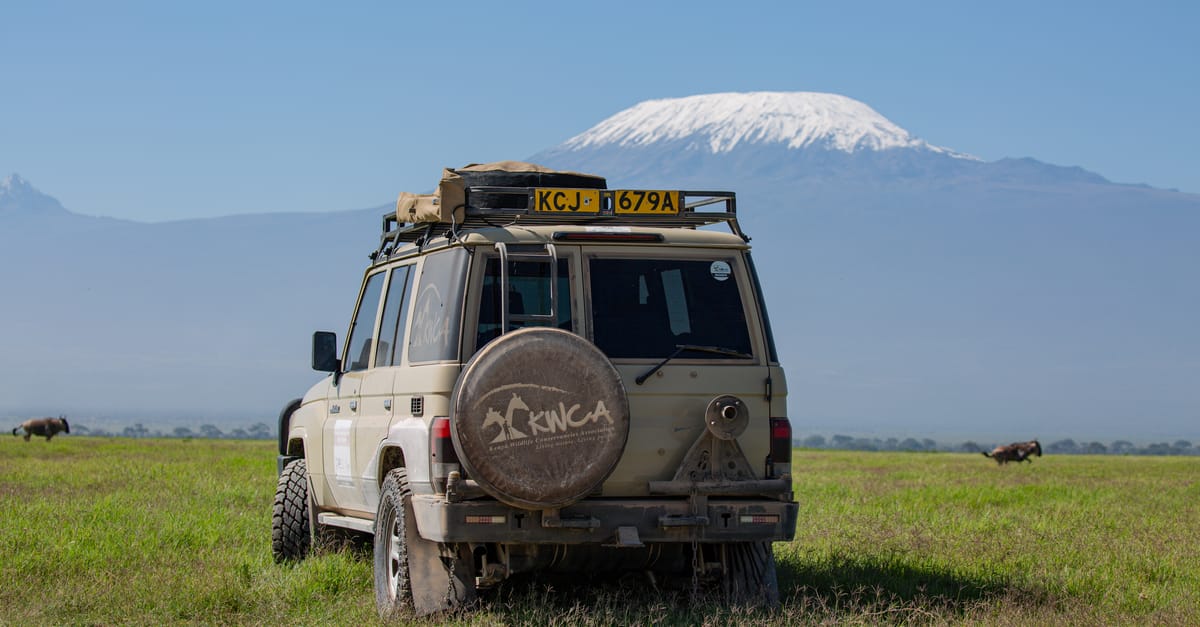 مسی Toyota Land Cruiser