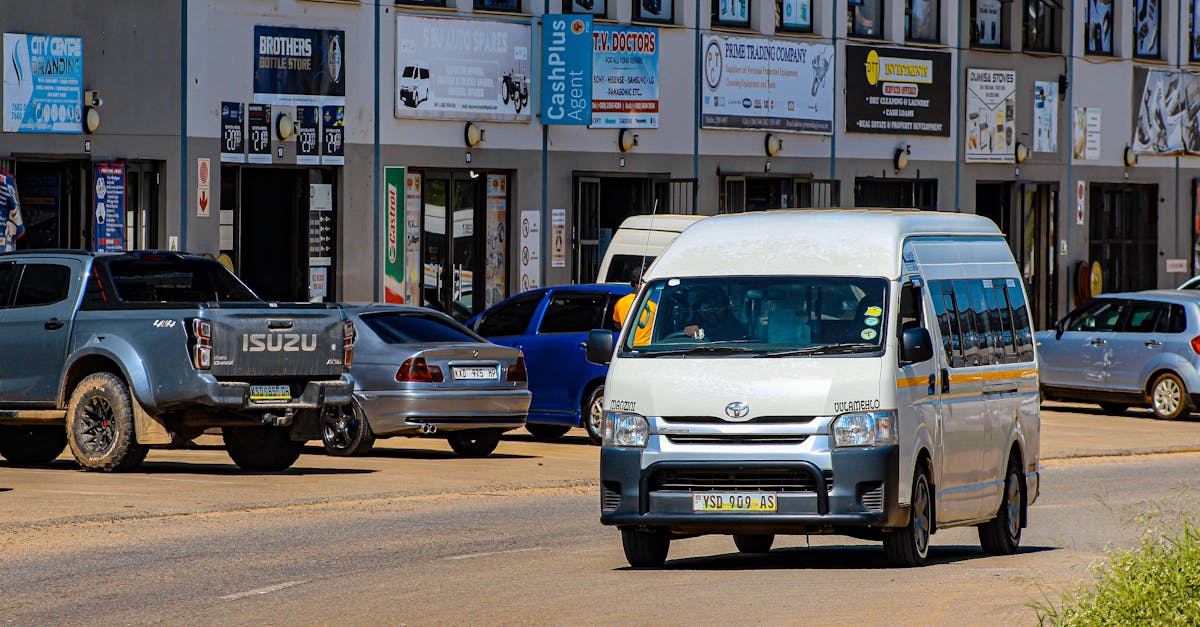 آبی Toyota Hiace