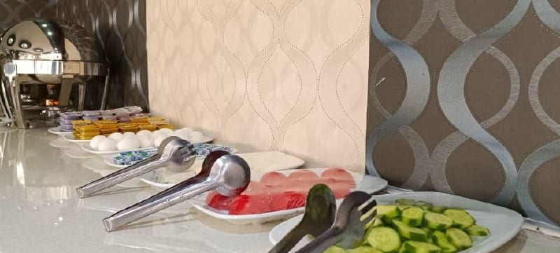 بوفهٔ صبحانهٔ هتل آسانا قشم