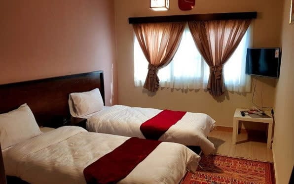 نمای محوطهٔ هتل بوتیک فولتون قشم