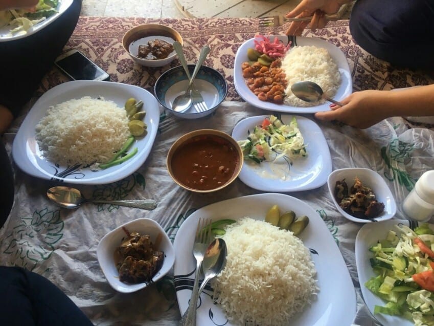 فضای داخلیِ سنتیِ متل لارد قشم