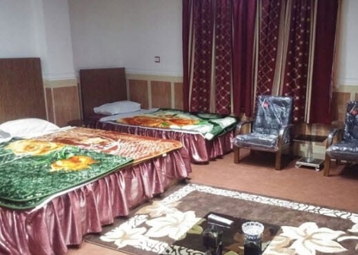 اتاق خانوادگی هتل نخل هنگام قشم با چند تخت