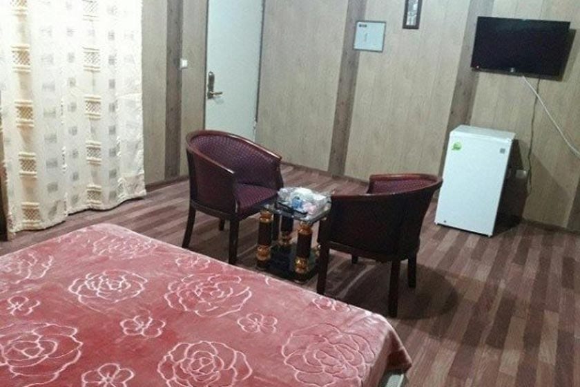 اتاق چهارتخته هتل نخل زرین قشم