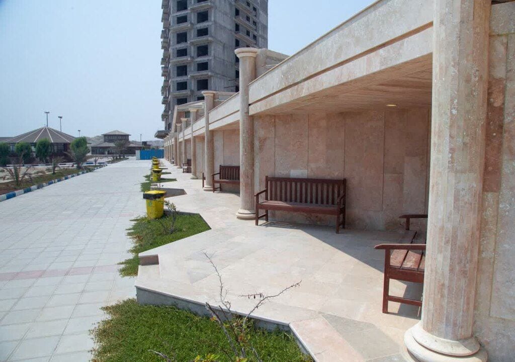 ردیف واحدهای ویلایی هتل ساحل طلایی قشم