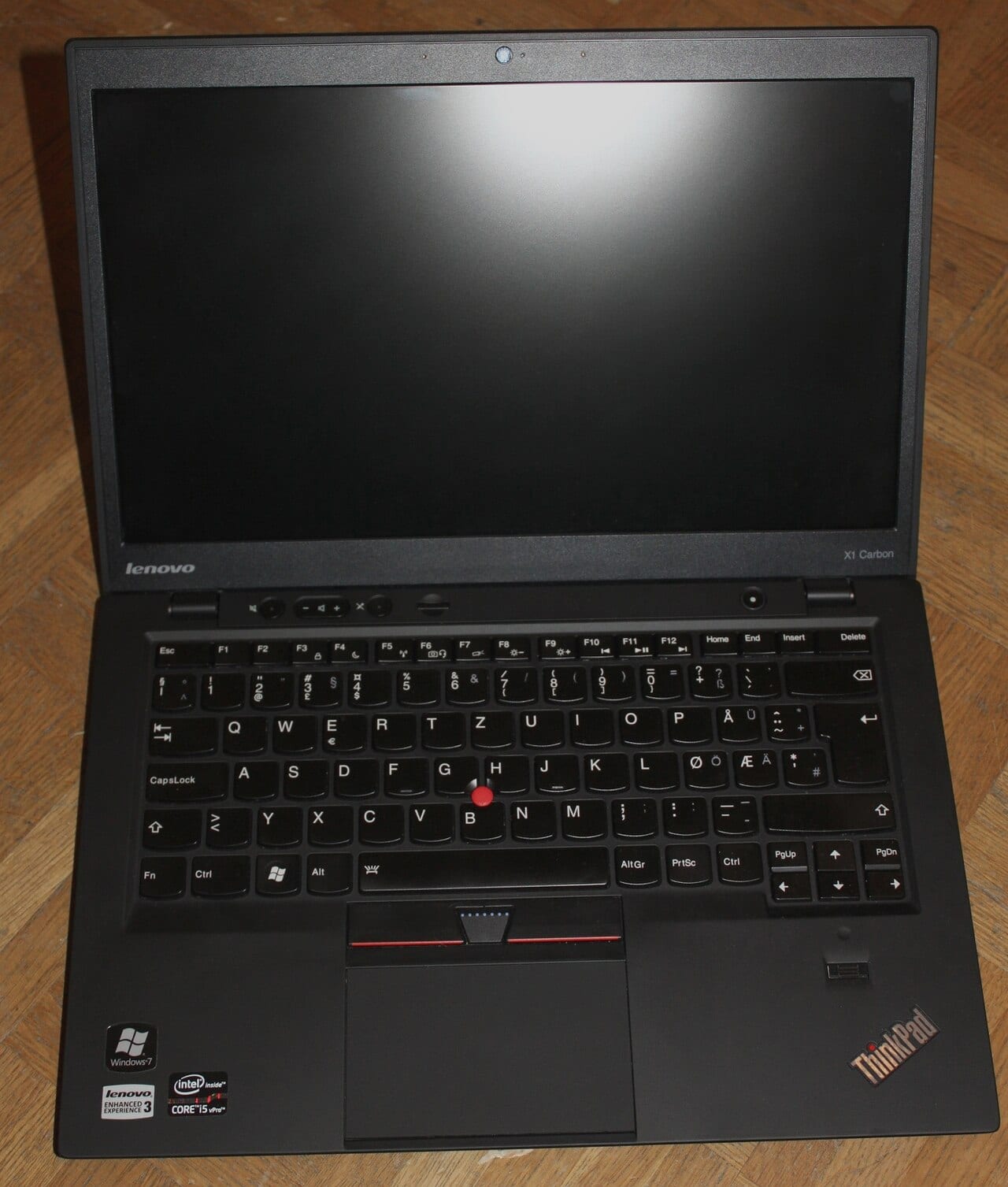 لنوو تینک‌پد X1 کربن نسل ۷ – Core i7 / 16GB / 512GB