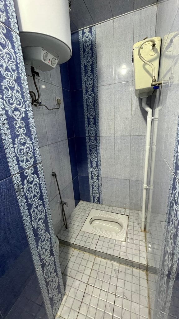 سرویس بهداشتی و دوش حمام آپارتمان ۱۱۰متری قشم