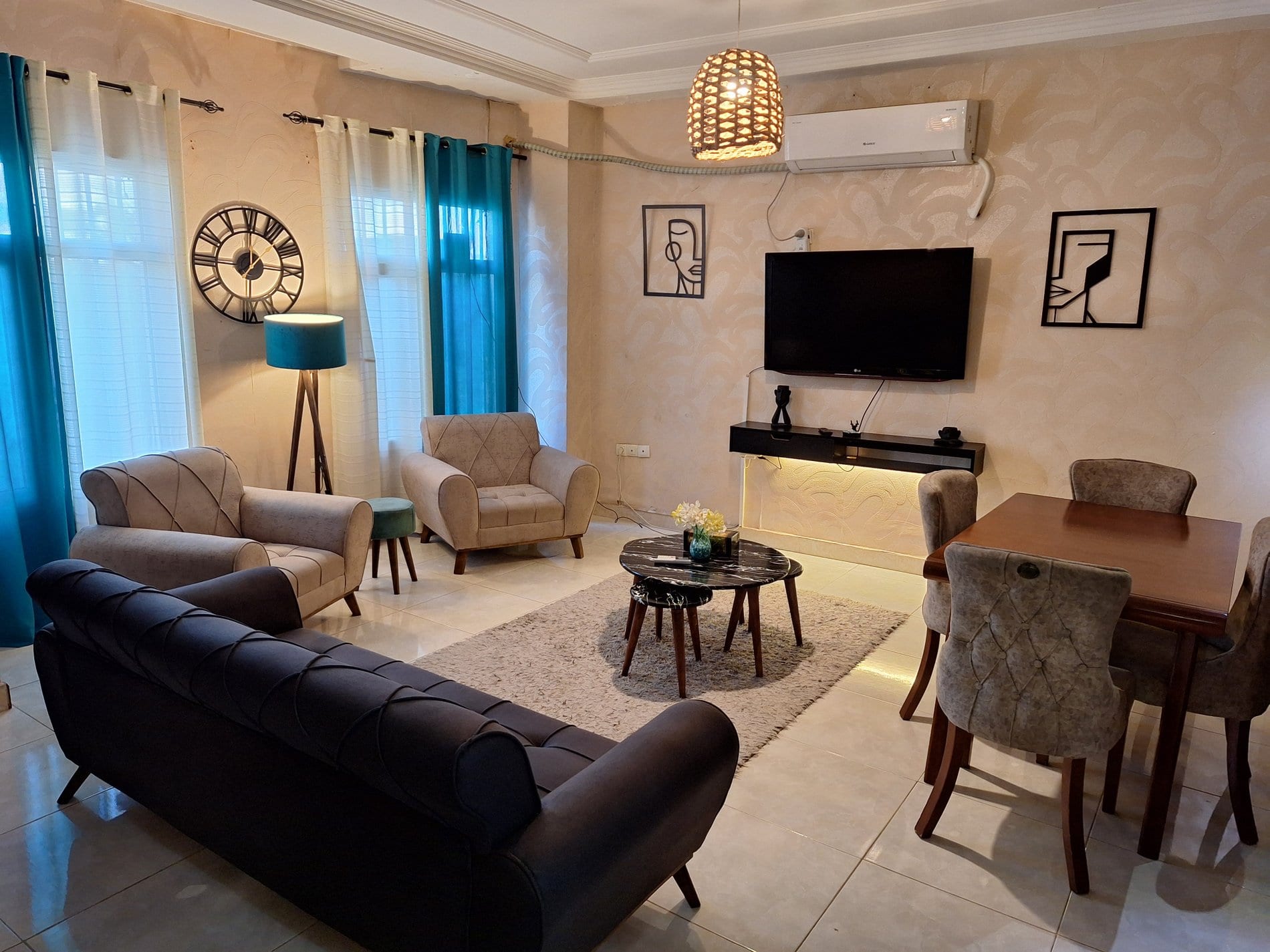 اتاق با رخت‌خواب‌های سنتی برای نفرات اضافه در ویلا عمارت ۱ قشم