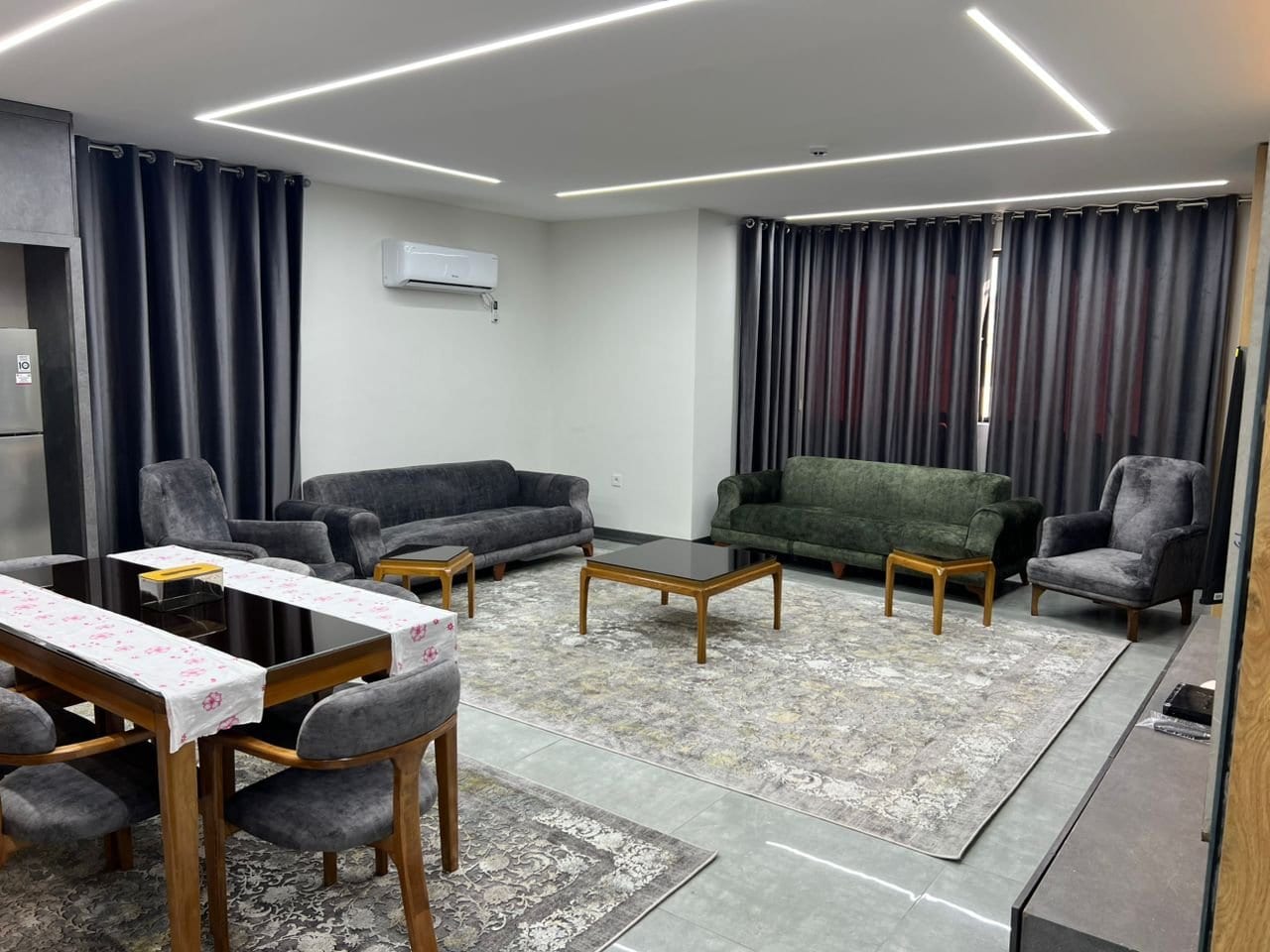 آشپزخانه و کابینت چوبی آپارتمان سام پلازا قشم