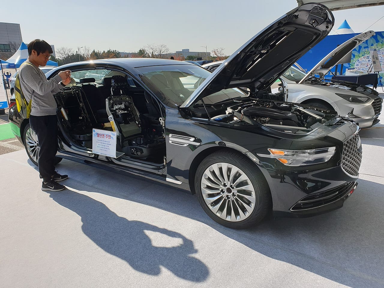 جنسیس G90