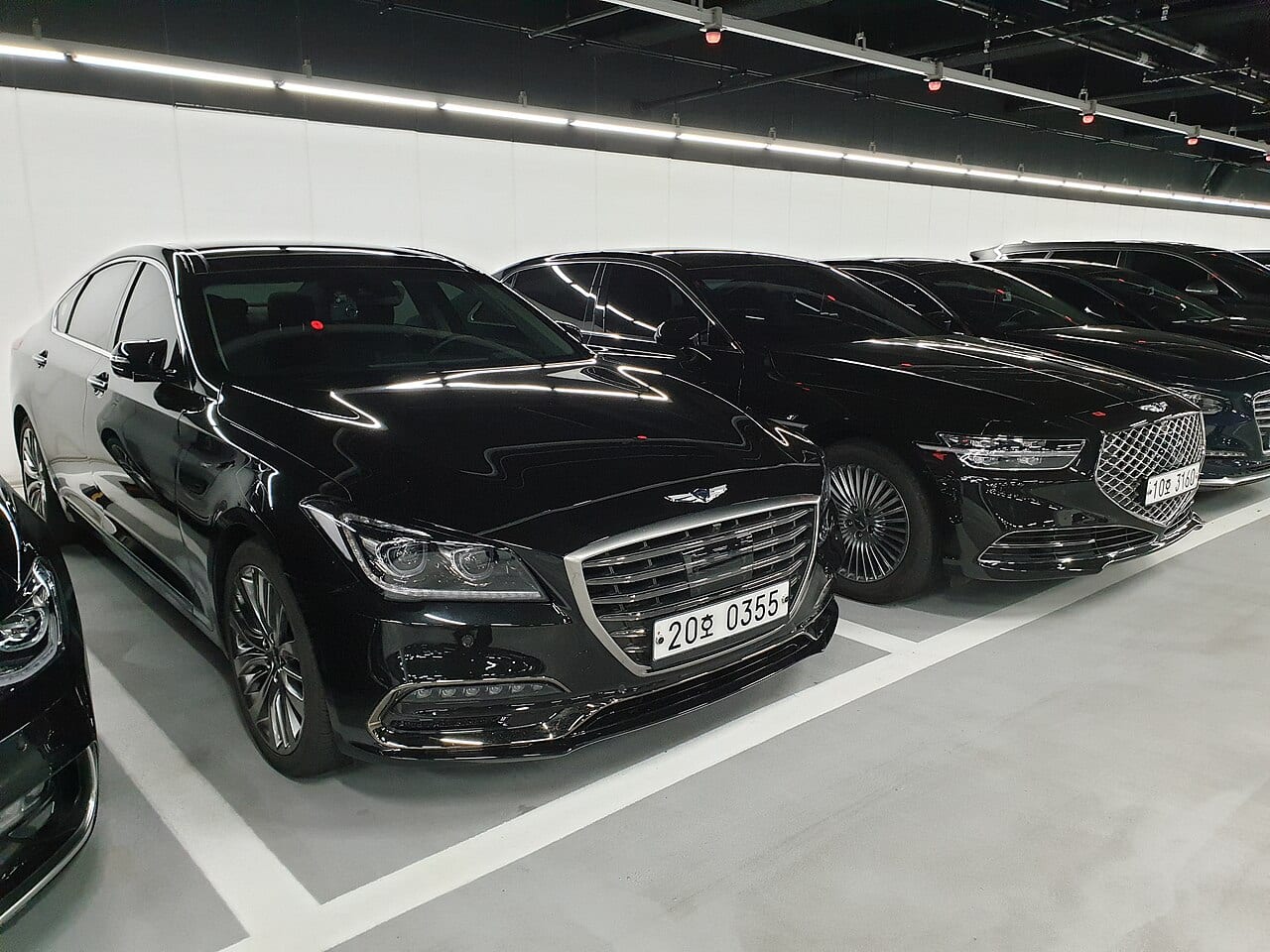 جنسیس G90
