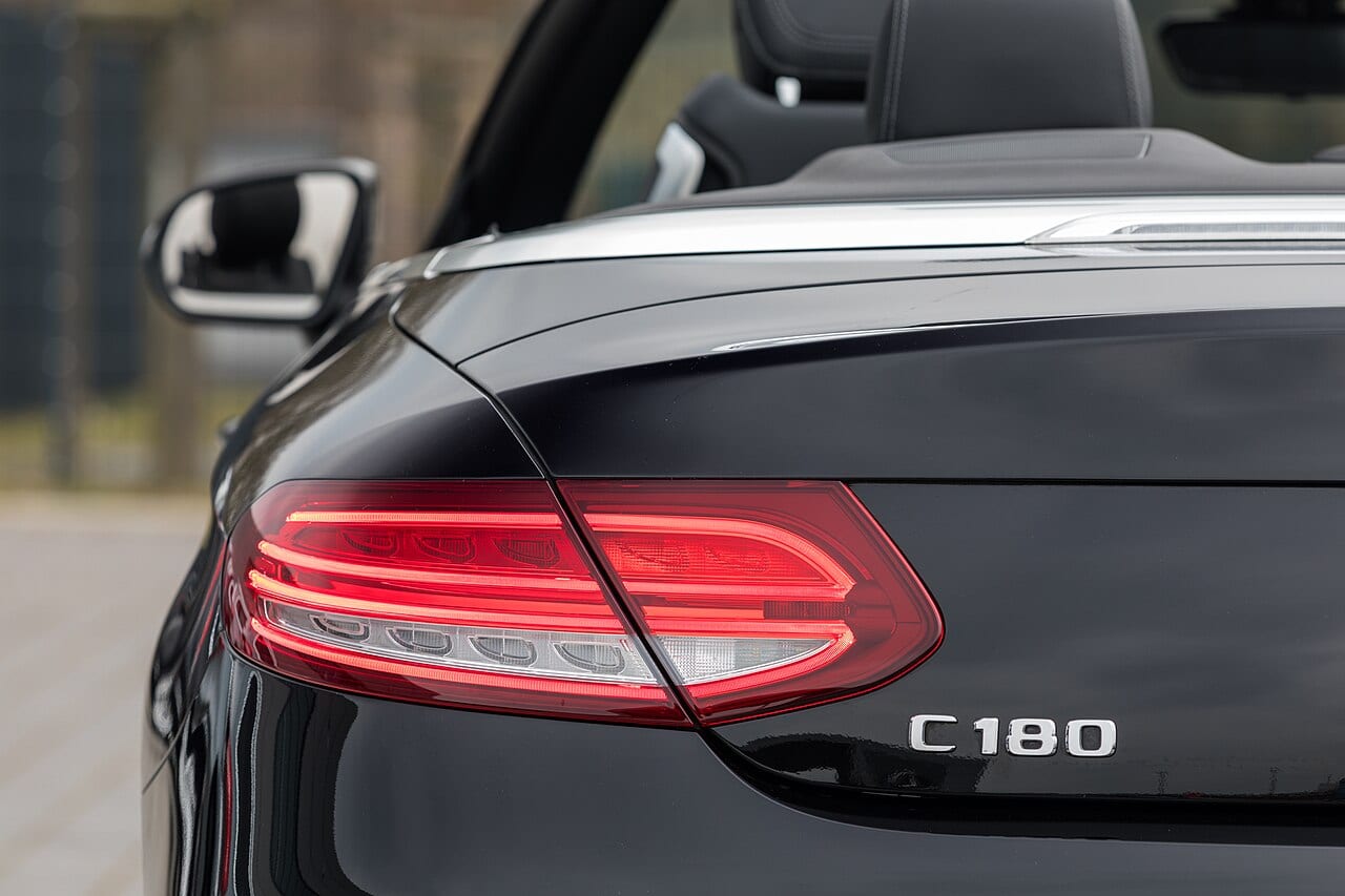 مرسدس بنز C300 کروک