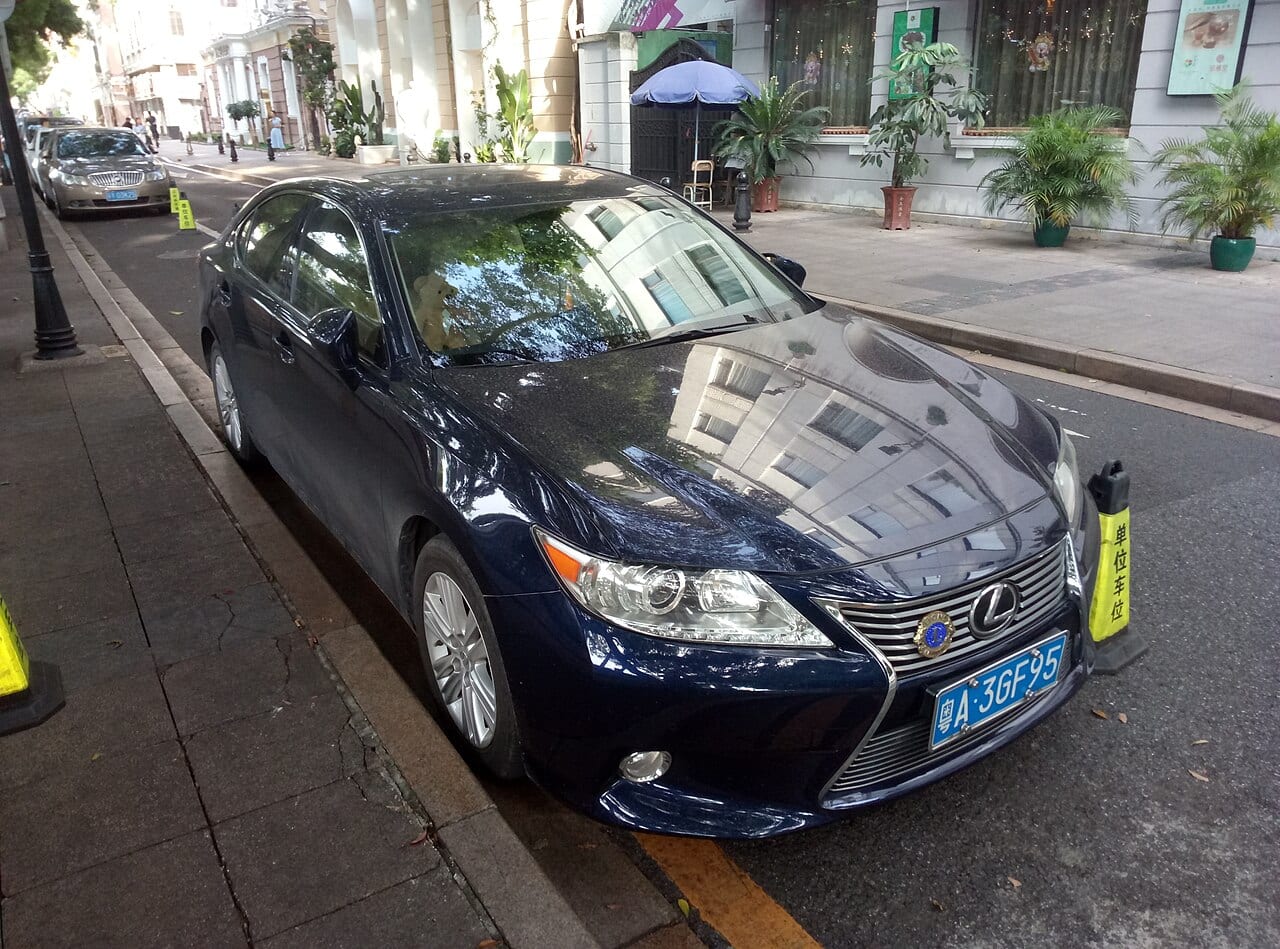 لکسوس ES250