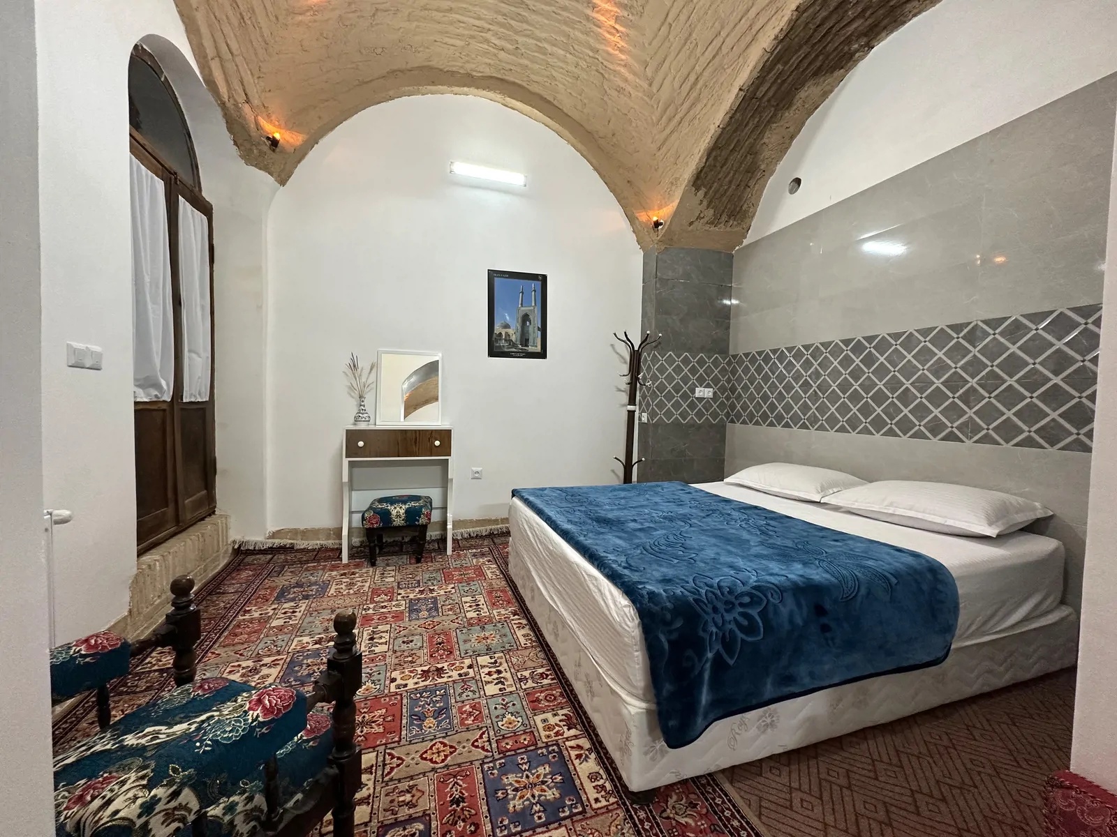 نیلوفرآبی (اتاق 3)
