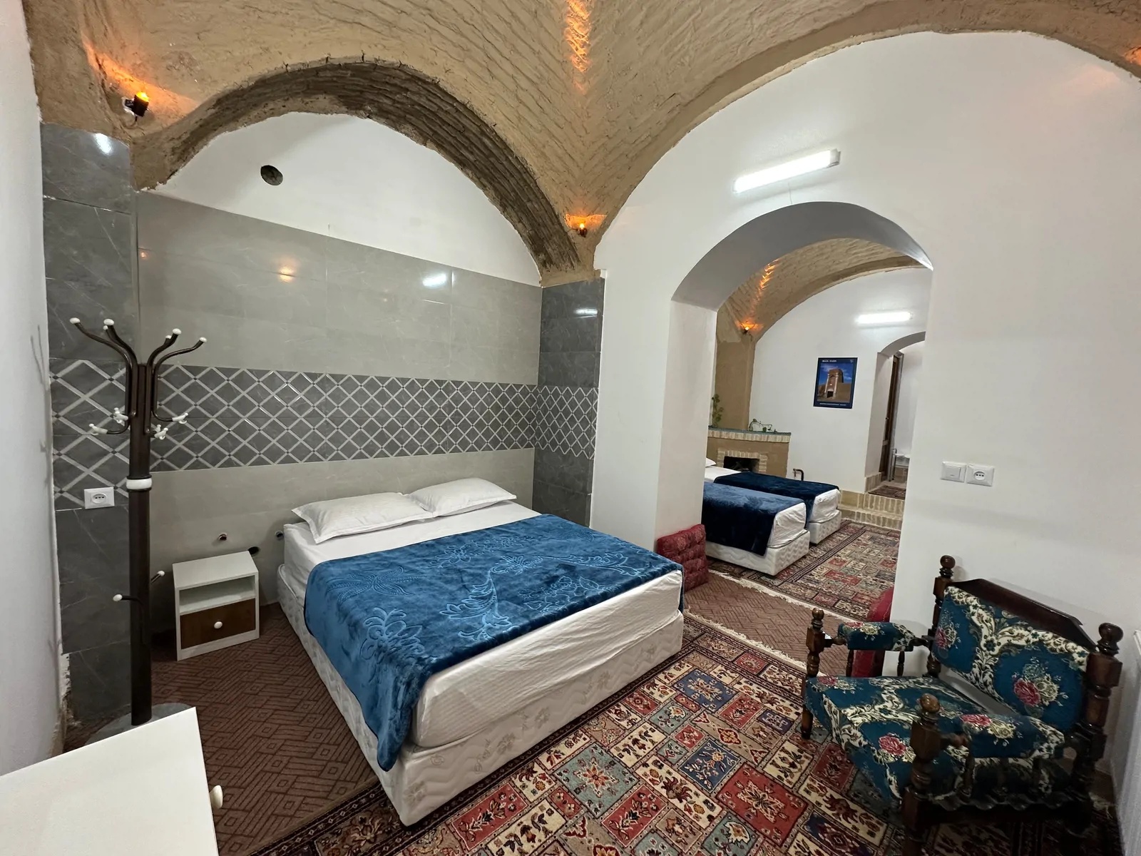 نیلوفرآبی (اتاق 3)