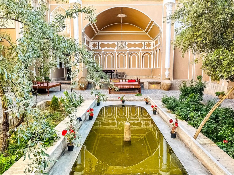 خانه سه نیک (کوروش)