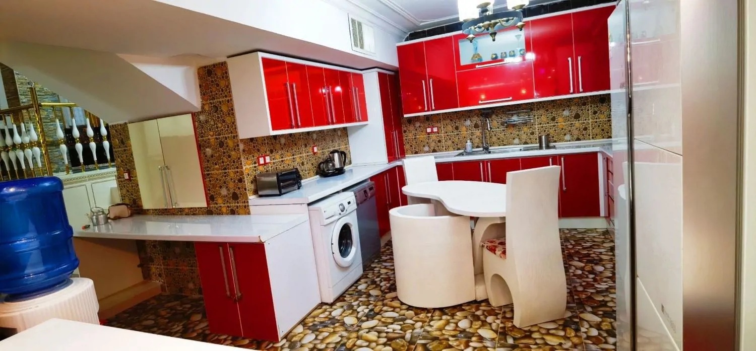 استخردار آبگرم لاکچری گرینلند