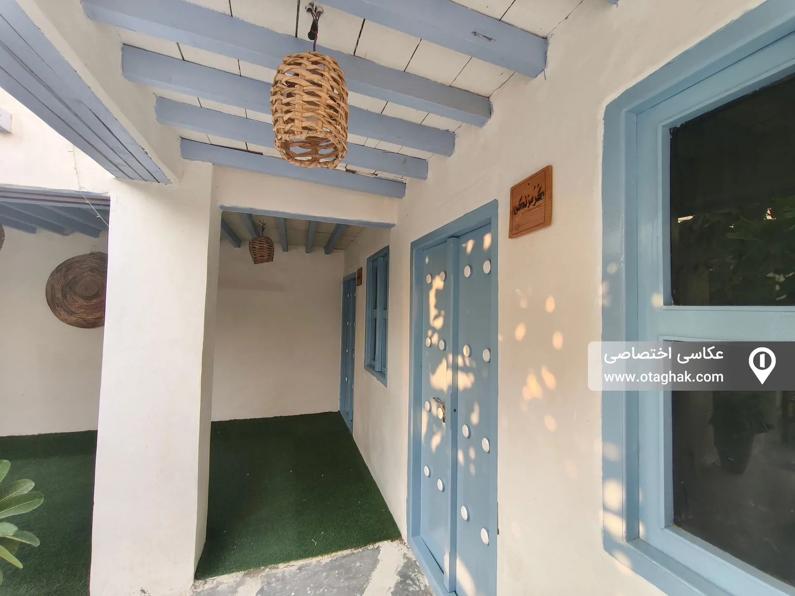 گل ابریشم (اتاق کنار) با صبحانه رایگان