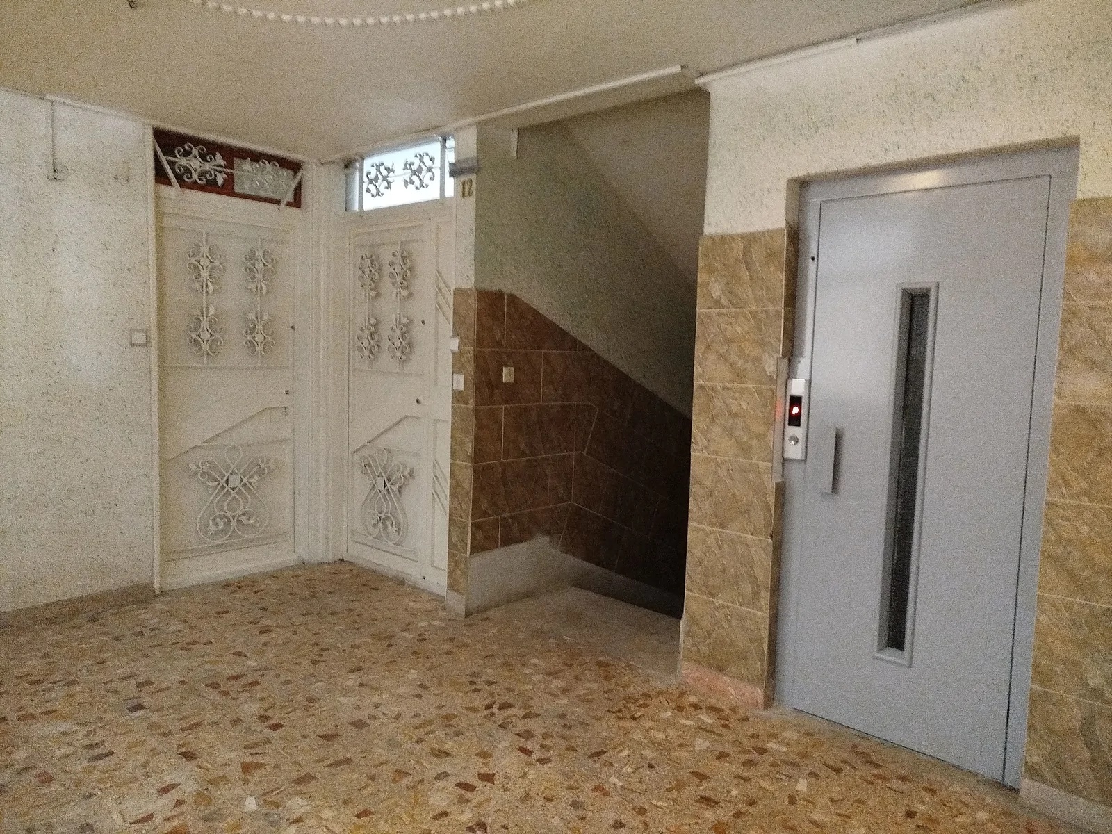 مبله تابان (24 متری)