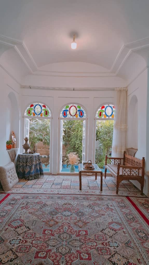 اجاره بوم گردی عمارت بانو - واحد سه دری یزد
