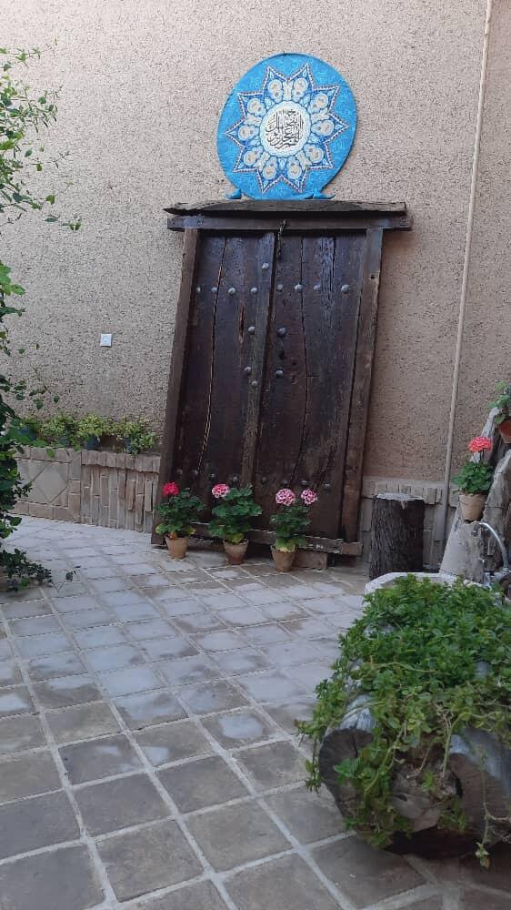 اجاره بوم گردی عمارت بانو - واحد سه دری یزد