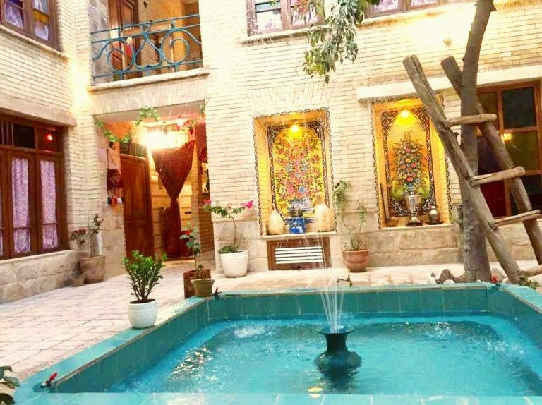 اقامتگاه "ماه‌سُلطان" اتاق نازبانو