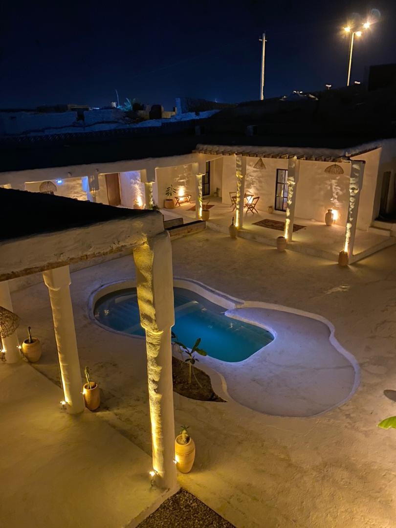 بوم گردی ناخدا علی - واحد چاه های طلا