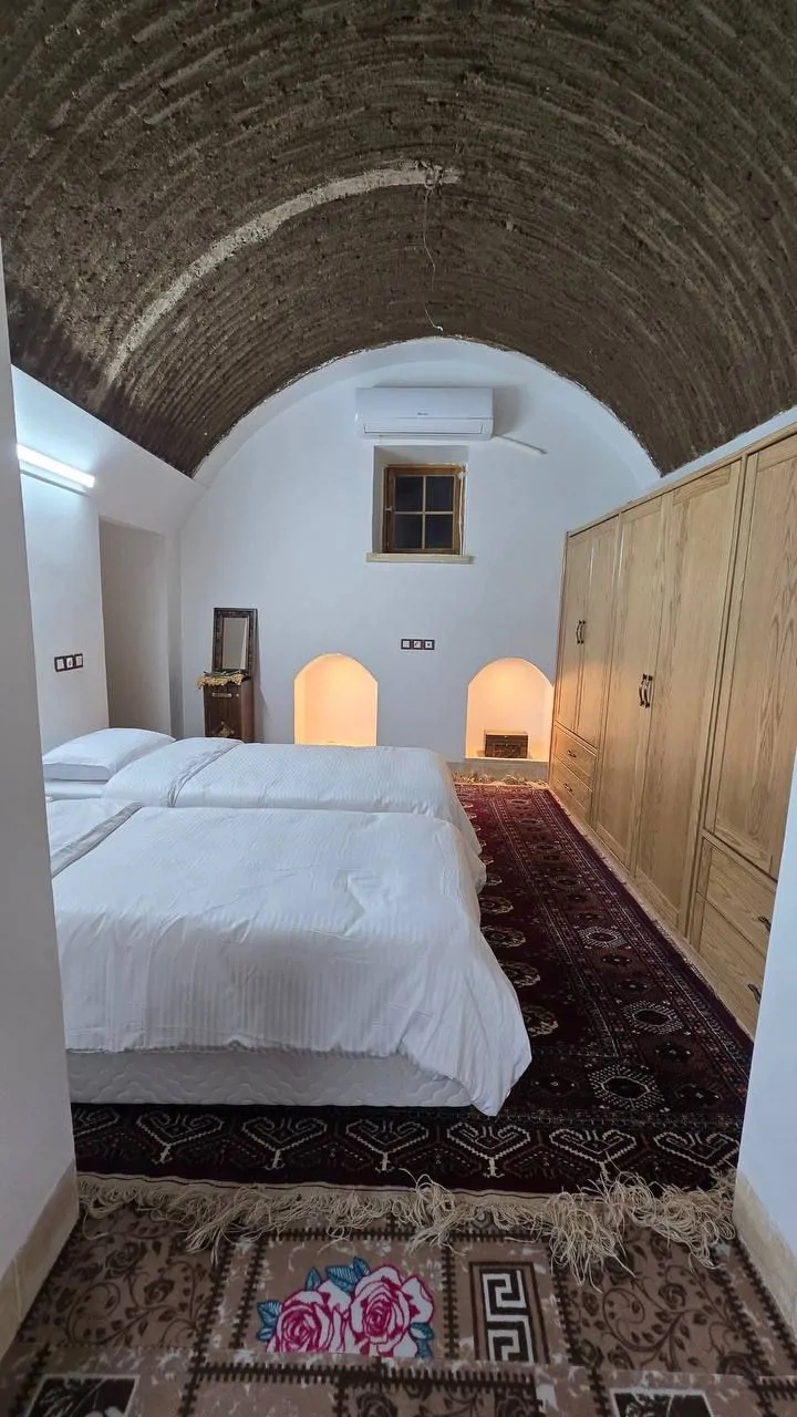 اجاره بوم گردی عمارت مهربانو - واحد ناز بانو عقدا
