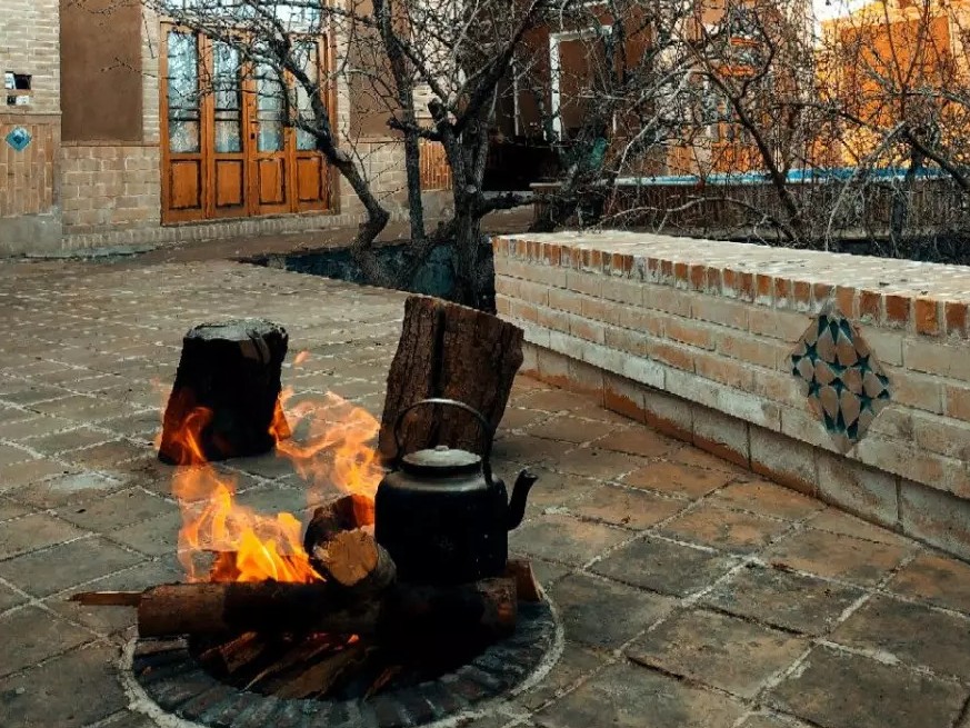 اجاره بوم گردی عمارت مهربانو - واحد ناز بانو عقدا